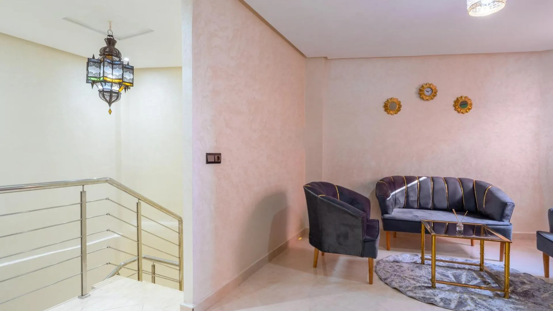 Cozy Appartement A Gueliz Juste Les Familles Marrakesh Apartment