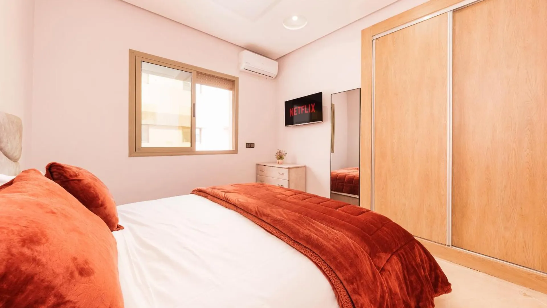 Apartment Cozy Appartement A Gueliz Juste Les Familles Marrakesh