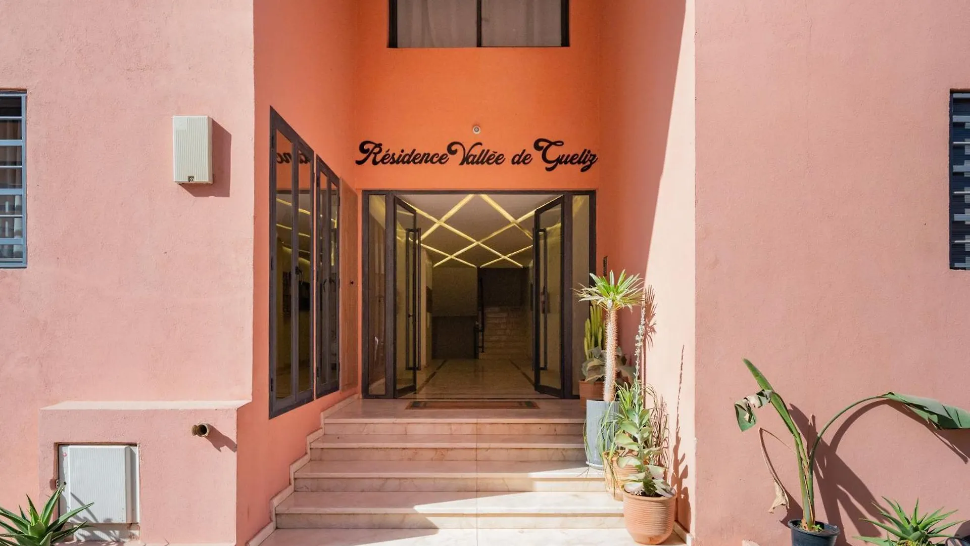 Apartment Cozy Appartement A Gueliz Juste Les Familles Marrakesh